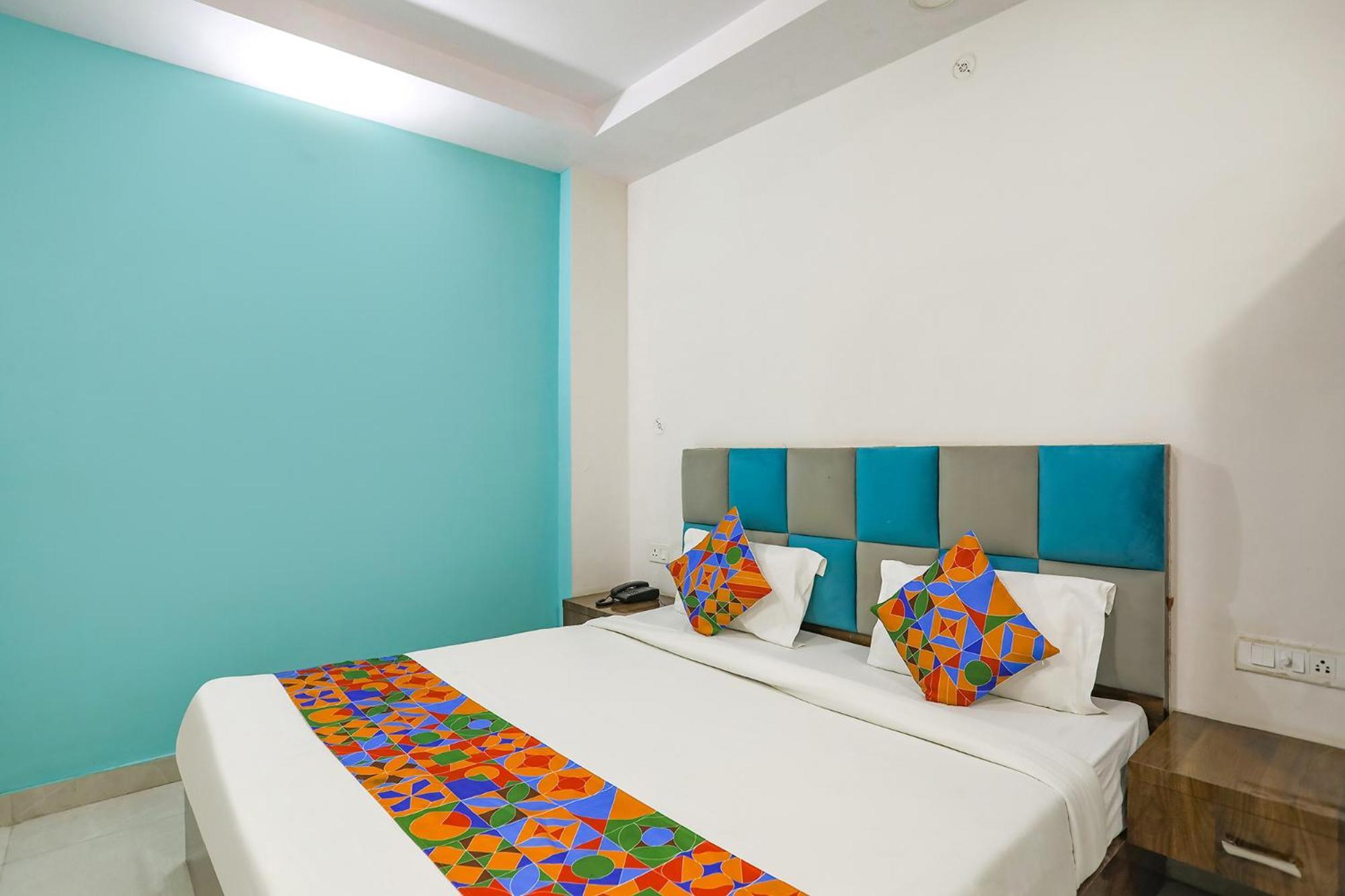 Fabhotel Sm Palace Chinhat エクステリア 写真