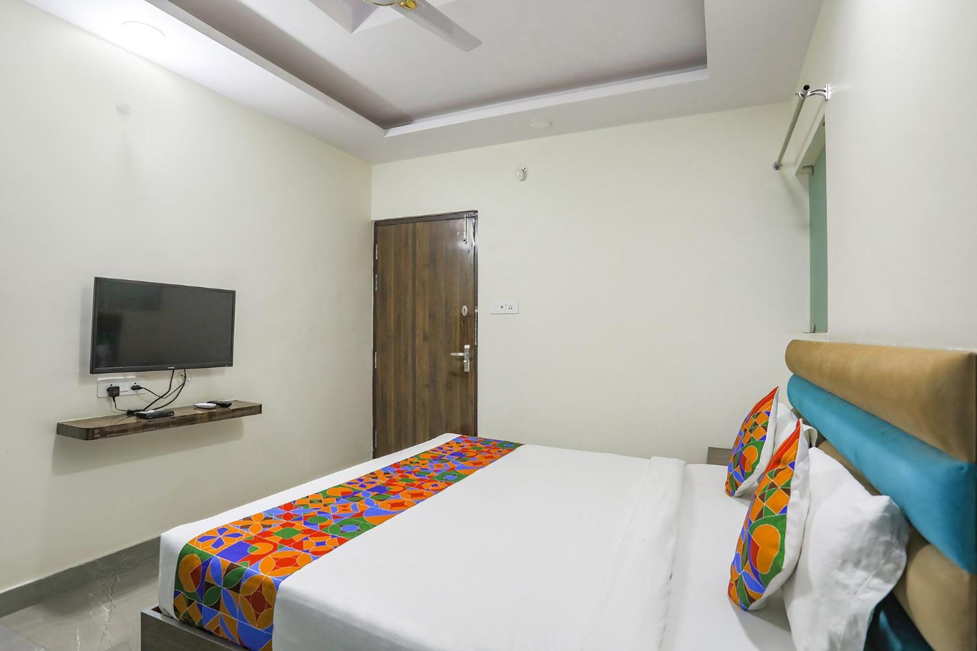 Fabhotel Sm Palace Chinhat エクステリア 写真