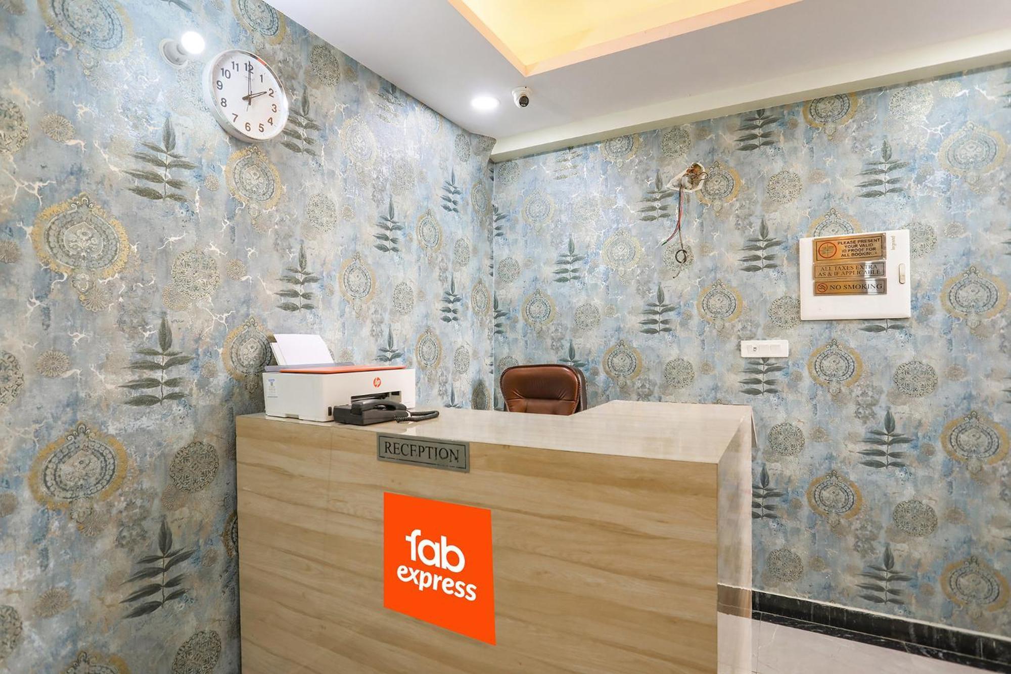 Fabhotel Sm Palace Chinhat エクステリア 写真